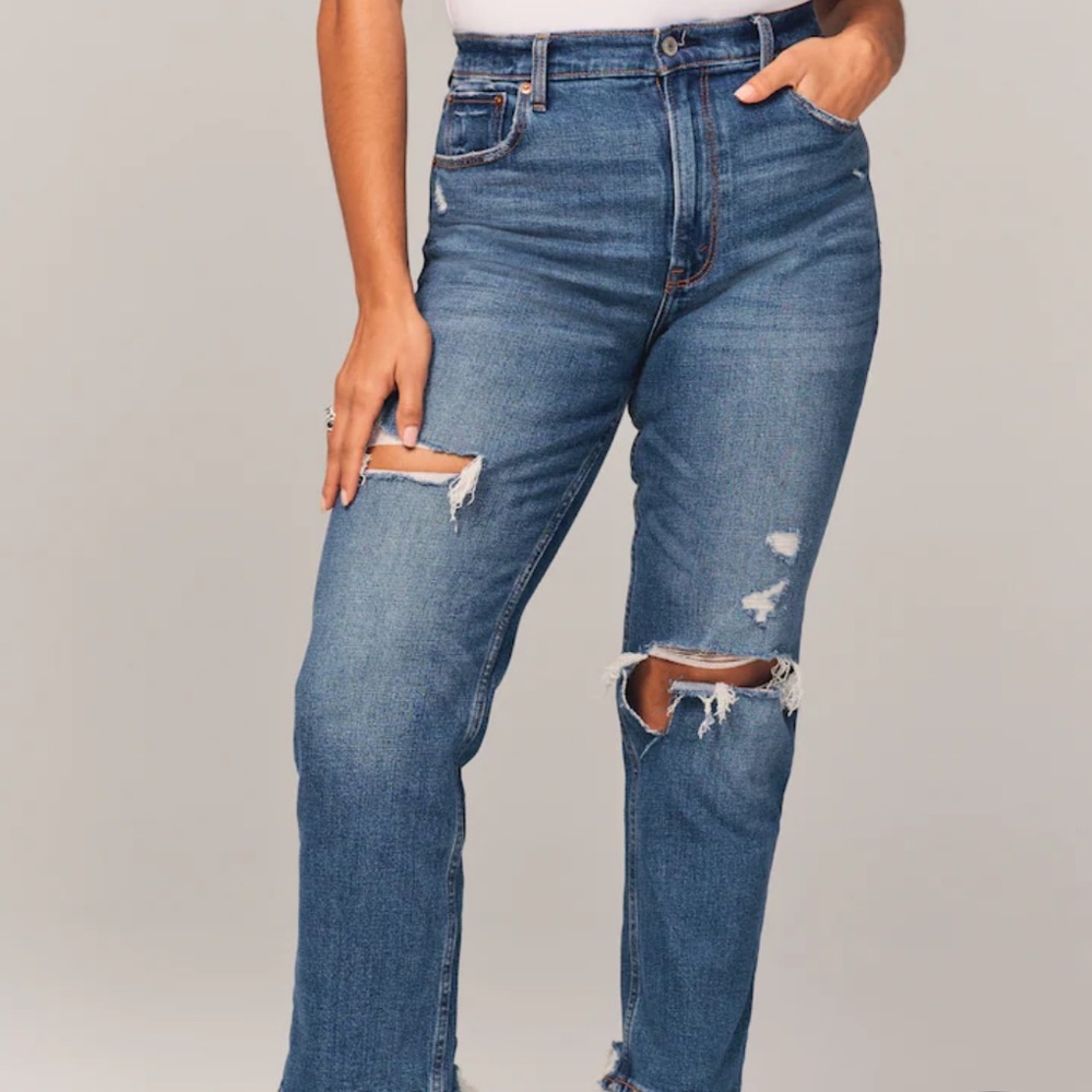 Abercrombie Ultra High Rise Ankle Straight Jean | Ripped Medium Wash | Sz 24